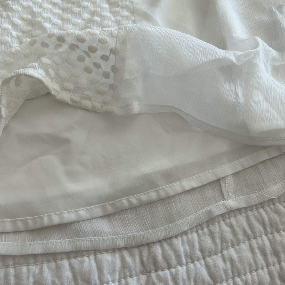 Banana republic square neck, white blouse with sheer sleeves, extra small petite - Picture 6 of 7